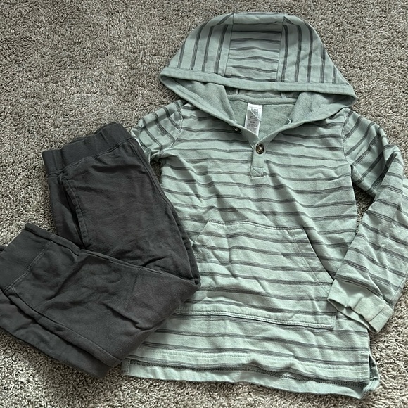4T Boys Set, Sage Green long sleeved shirt with Gray Pants - Picture 1 of 6
